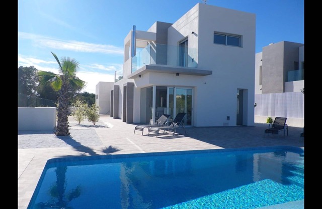 LUXURY VILLA WITH SEA VIEW CLOSE TO BEACHES AND GOLF COURSES