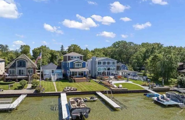 Luxury Waterfront Oasis on Serene Cass Lake