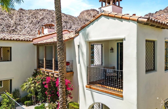 LV014 Luxe La Quinta Studio with Mountain Views