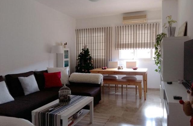 Málaga Habitación en Apartamento Carlos Haya