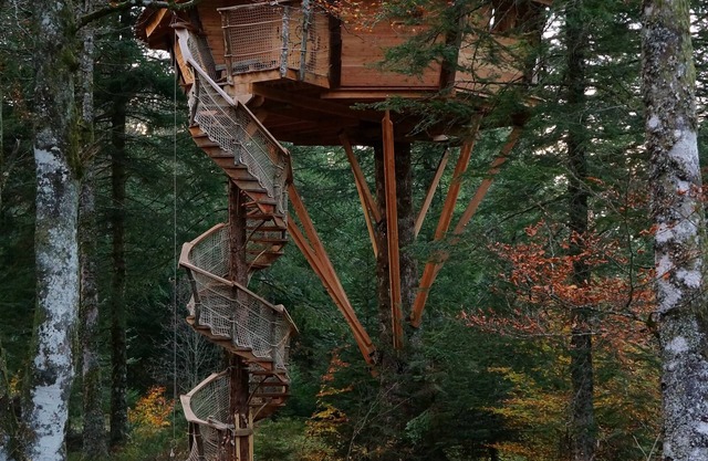 Méïzou des Puys tree house