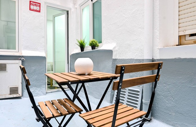 M (RVI40) Cozy one-bedroom apartment in Cuatro Caminos