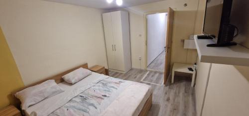 M&T Rooms