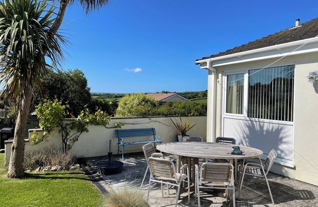 MACELEY, pet friendly, with a garden in Kingsbridge