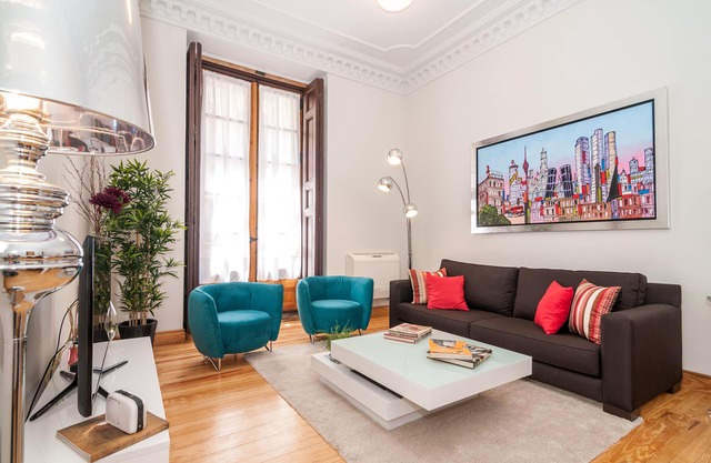 MADRID-SOL-GATE PLAZA MAYOR, New Apartment, Comodo, modern design.