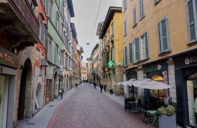 Magic Place Bergamo! Relax Apartment with terrace in the heart of the city center
