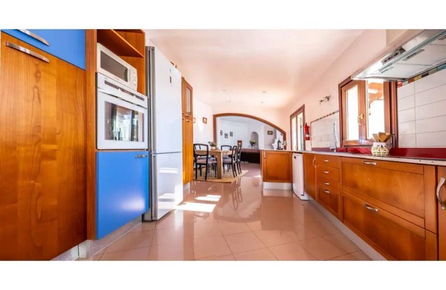 Magnificent villa with pool for 8