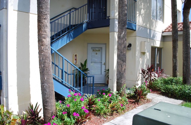 Magnificent 2 Bedrooms, 2 Bathrooms Condo