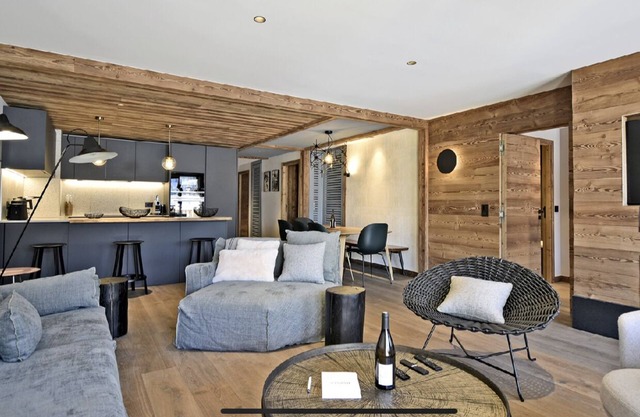 Magnificent 8-person Meribel Centre apartment with Nordic bath on terrace