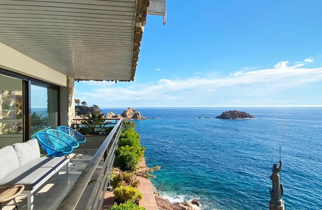 Magnificent apartment at the sea front of Tossa de Mar