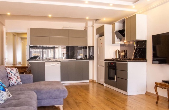 Magnificent Flat with Jacuzzi in Karsiyaka