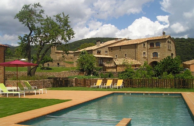 Magnificent house with pool in the Pyrenees