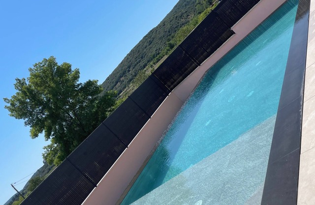 Magnificent villa swimming pool not overlooked