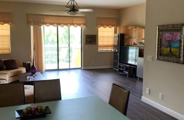MAGNIFICIENT VIEWS OF JUPITER ISLAND AND INTERCOASTAL/OCEAN TOWNHOUSE 5BALCONIES