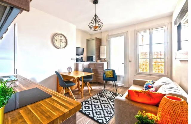 Magnifique F2 centre-ville 12 min Paris - 4 pers.