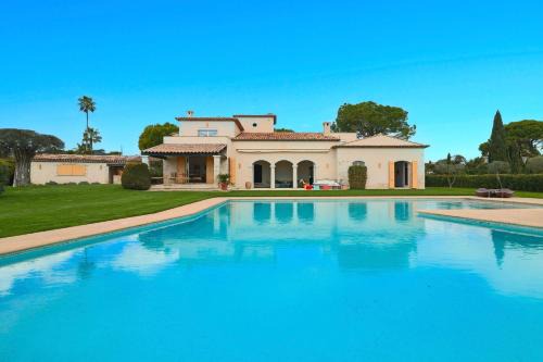 Magnifique Villa Provençal avec Piscine et Vue Mer
