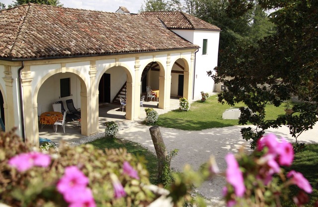 Magnolia, charming residence in the Barchessa of Venetian Villa: Villa Pastori
