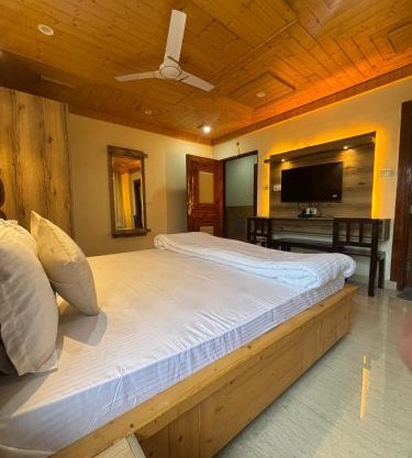 Mainak Guest House