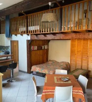 Maison chaleureuse à Ille-sur-Têt, jardin paisible, clim & cheminée