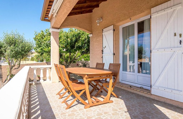 Maison de plain-pied avec jardin, clim, 3 chambres et parking près du Bassin de Thau - FR-1-604-19