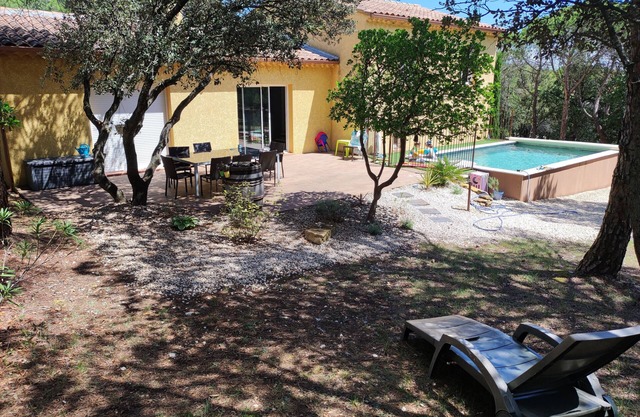 Maison de Vacances en Lisière de Forêt Avec Piscine Privée