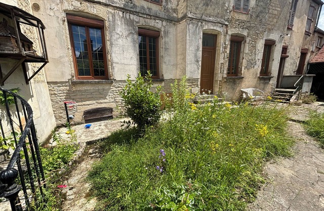 Maison du Xvieme Siècle, en Plein Coeur du Châtillonais et de la Côte D'or