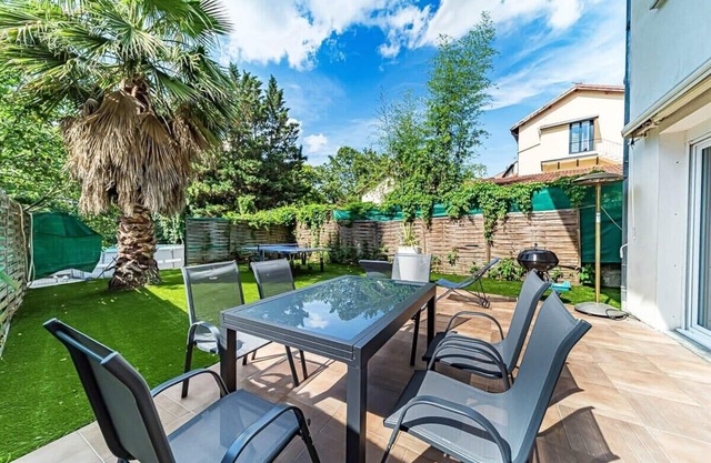 Maison Frappaz - 4 bedrooms with garden, Villeurbanne