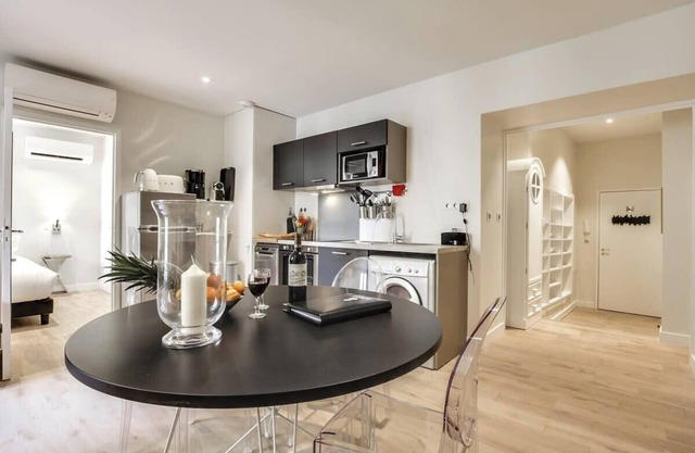 Maison Ingwë - Appartment for 6 in Place Gambetta
