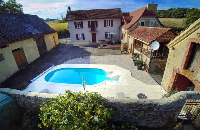 Maison Lajus, a restored Farmhouse With Private Pool