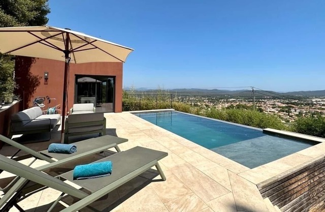 Maison Moderne Avec vue Imprenable, Piscine et Jardin