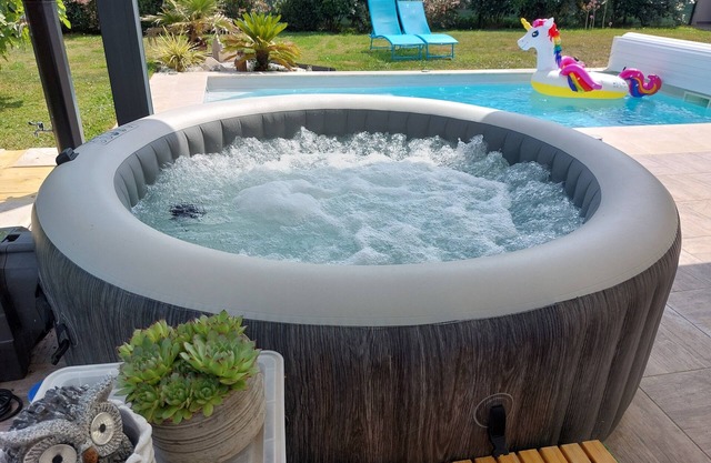 Maison ~ Piscine ~spa