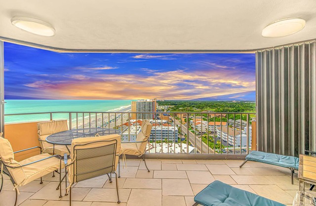 Maison Sur Mer - Oceanfront - Snowbirds Welcome-Highly Sought After