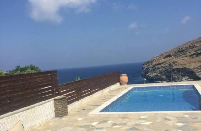 Maisonette with unlimited sea view and private pool