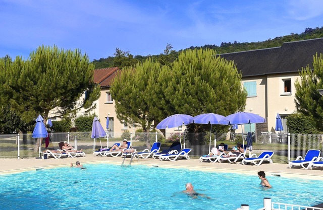 Maisonnette Confortable | Accès PIscine
