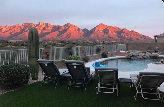 Majestic Panoramic Catalina Mt view, solar panels. see HA393567, 21095476,