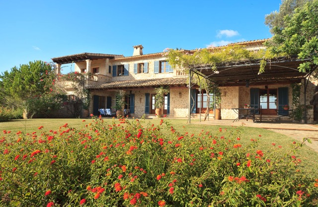 Majorquin villa with sea views