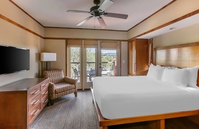Make Memories in Sedona! Full Kitchen, Outdoor Pool, Free Parking!