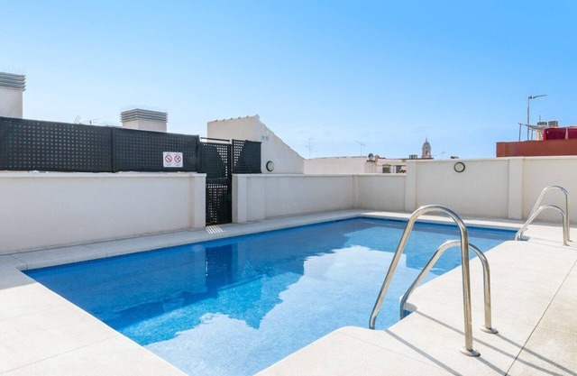 -MalagaSunApts- Huge & Central * Pool* FreePARK*