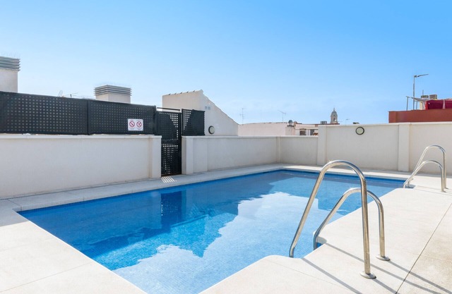 -MalagaSunApts-Romantic Private Terrace&Shared Pool