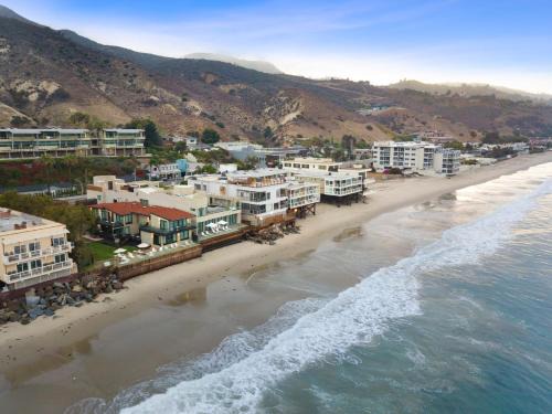 Malibu Sand Carbon Beach Suites