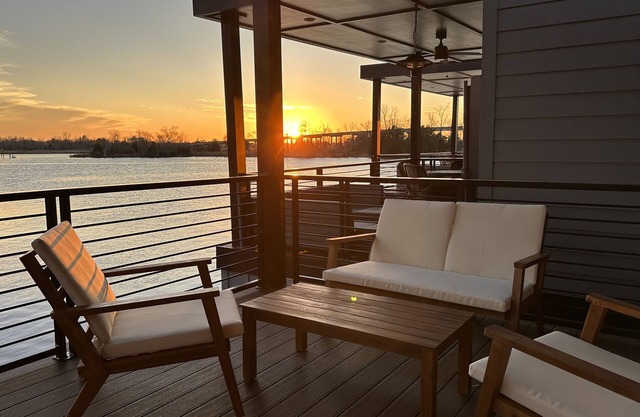 Malibu @ The Cove Riverwalk Villas