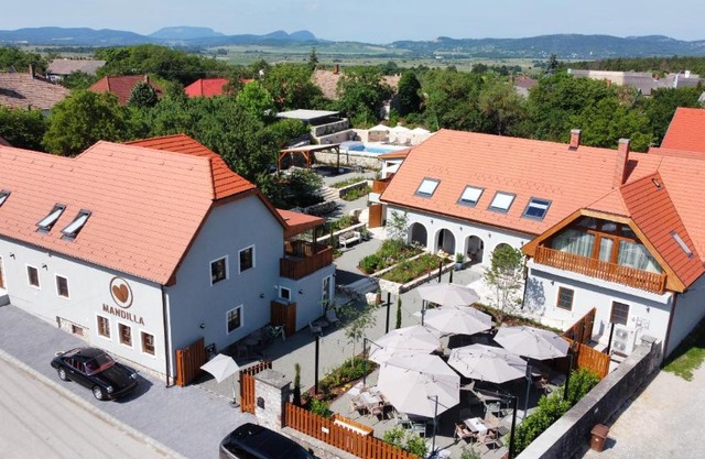 Mandilla