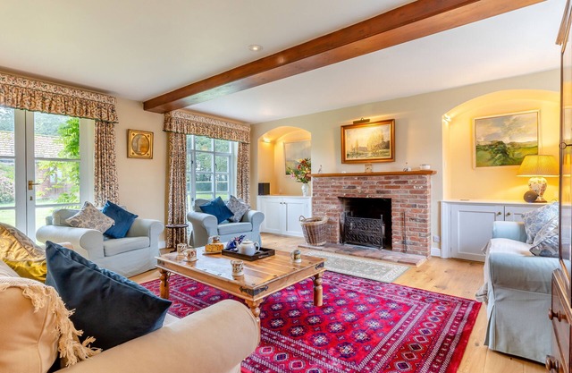 Manor Farm House - Four Bedroom House, Sleeps 8