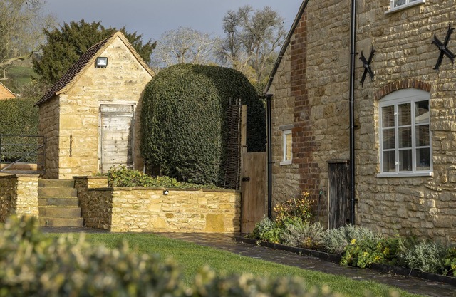 Manor Farm is perfectly positioned for exploring the The Cotswolds