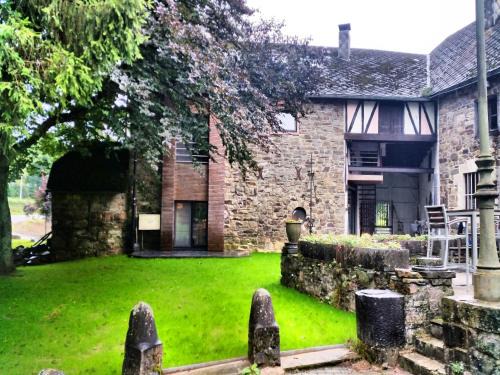 Manor house flat in Robertville