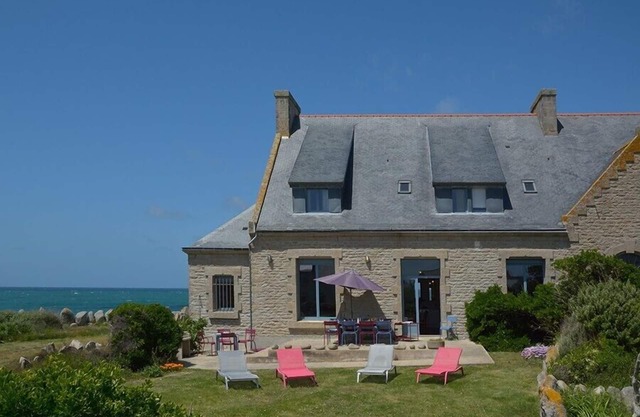 Manor Seafront, Sea view, max. 13 guests, in Southern Brittany