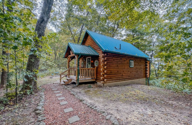 Maple Lane Cabin in Hocking Hills