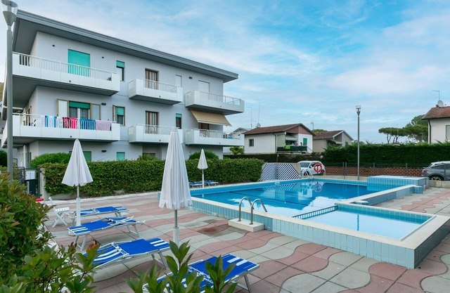 Mara Apt. w/Pool and Parking