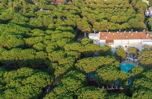 Marea Resort