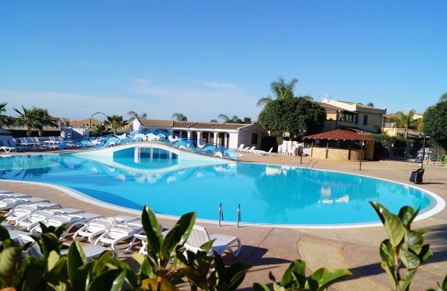 Mareluna Family Resort - Villa 5 - Wi-Fi and A / C!